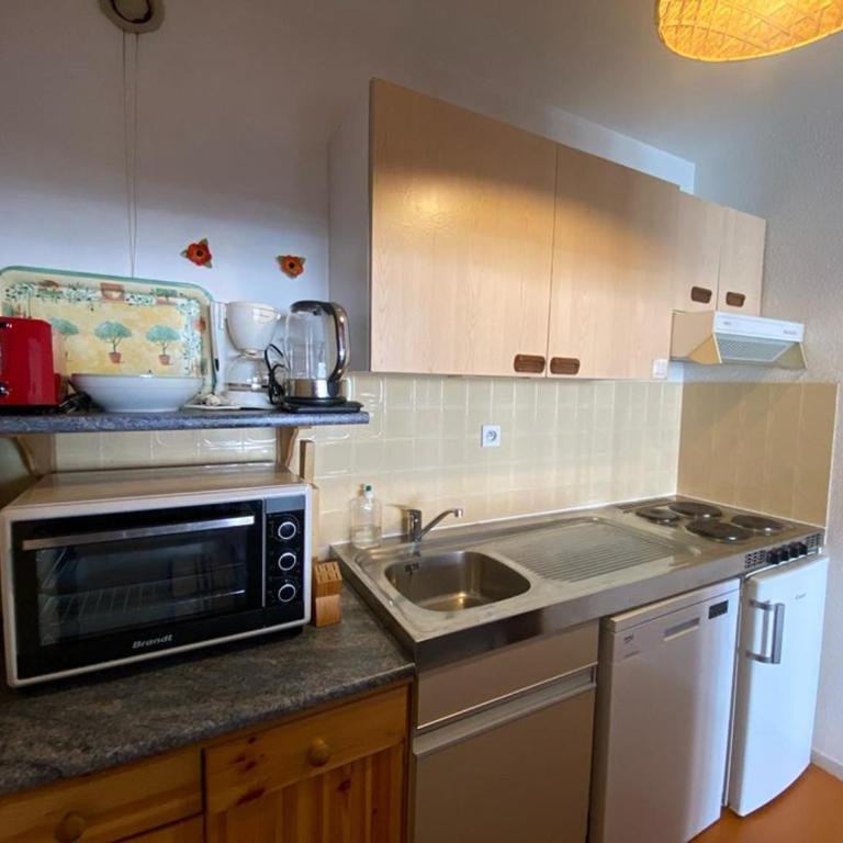 Appartement avec Piscine, Terrasse et Parking à Capbreton, Proche du Port - FR-1-413-198 - Apartment - 6
