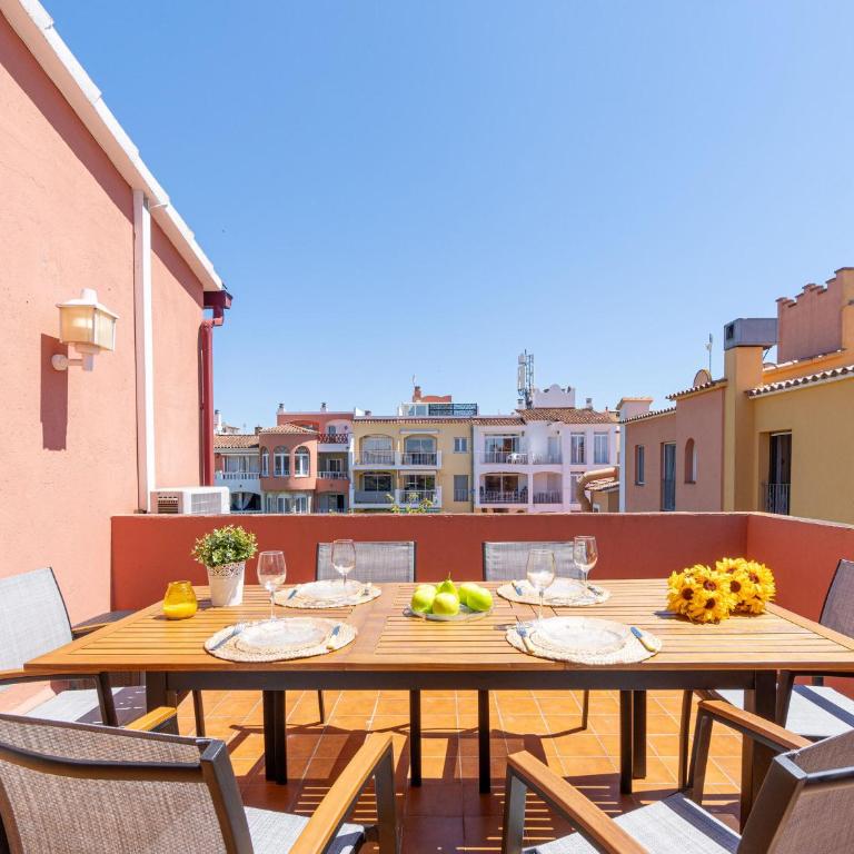 Apartamento con Terraza Grande y Piscina Cerca de la Playa - HISP-288-55 - Apartamento - 5