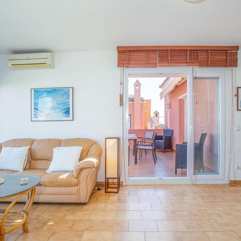 Apartamento con Terraza Grande y Piscina Cerca de la Playa - HISP-288-55 - Apartamento - 8
