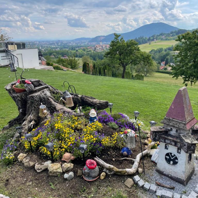 Uriges Bauernhaus mit Blick auf Graz - Chalet - 11