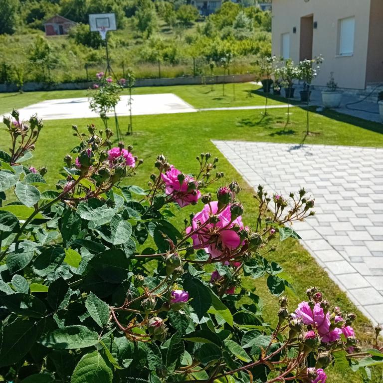 Villa Lila - Three-Bedroom Villa - 40