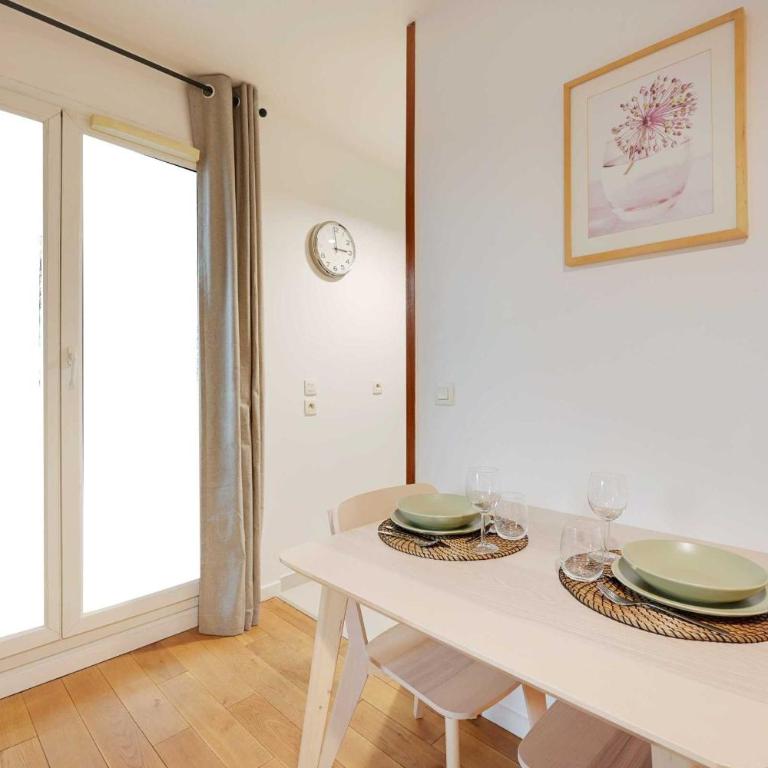Bright modern studio for 2P - La Defense - Studio - 10
