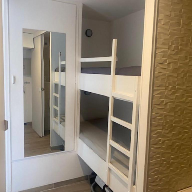 Vittoria Immobilier 6 -REGLEMENT SUR PLACE - chèques vacances acceptés - Studio with Pool View - 2