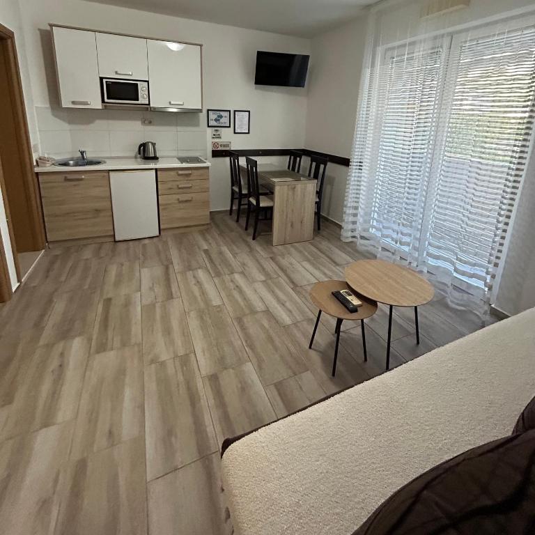 B&T Apartments - Apartman sa Pogledom na Planinu - 7