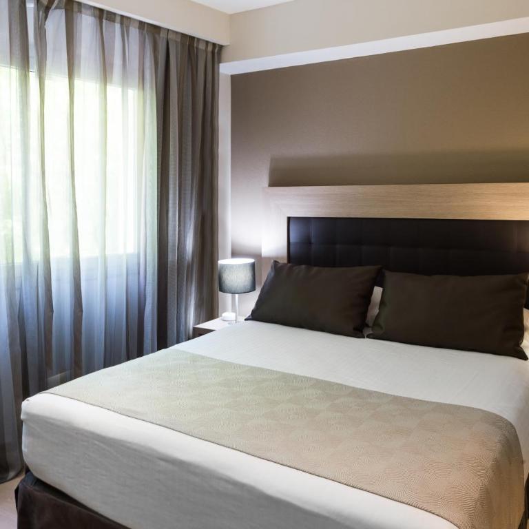Catalonia Atenas - Premium Double or Twin Room - 2