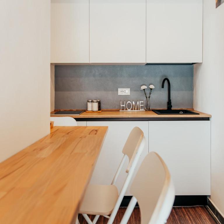 Alquadratorooms - Appartamento Loft con 2 Camere da Letto - 18