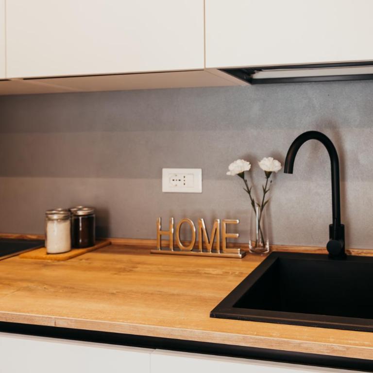 Alquadratorooms - Appartamento Loft con 2 Camere da Letto - 12