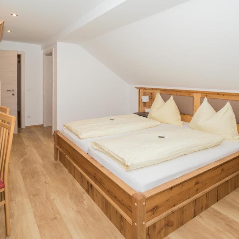 Gästehaus Kasbichler - Doppel- oder Zweibettzimmer - 4