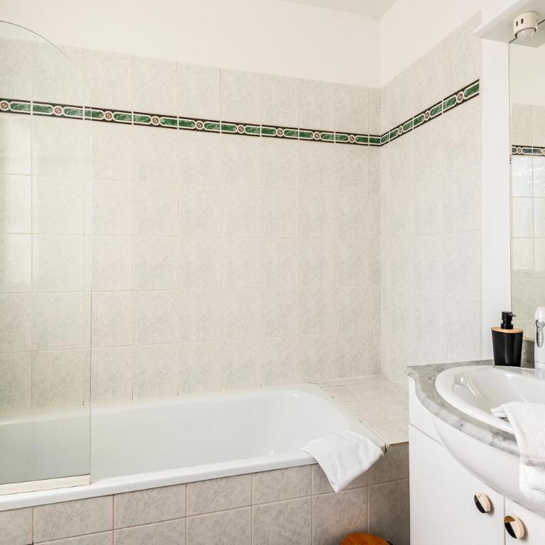 Lake House 4 Bedroomed near Disneyland Paris - Casa de 4 dormitorios - 17