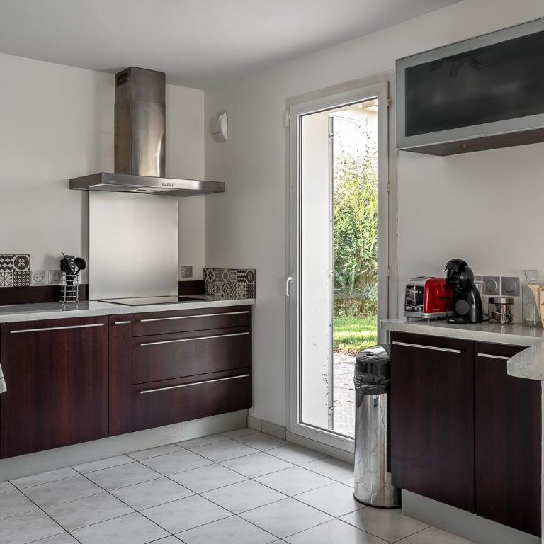 Lake House 4 Bedroomed near Disneyland Paris - Casa de 4 dormitorios - 9