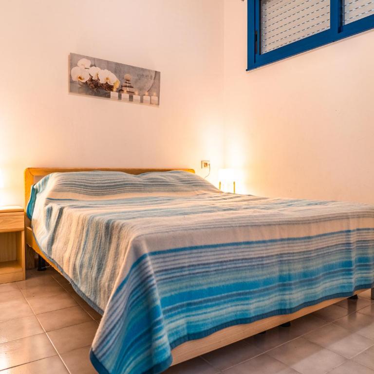 Cozy apartment with sunny terrace in Bibione - Apartment - 5
