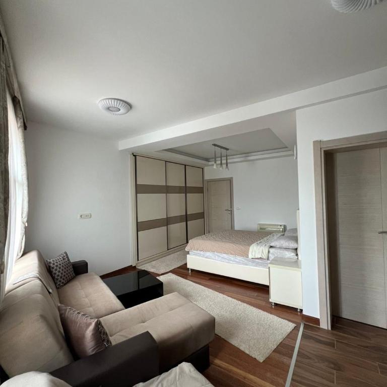Diamond Hotel & Restaurant - Penthouse Apartment - 2