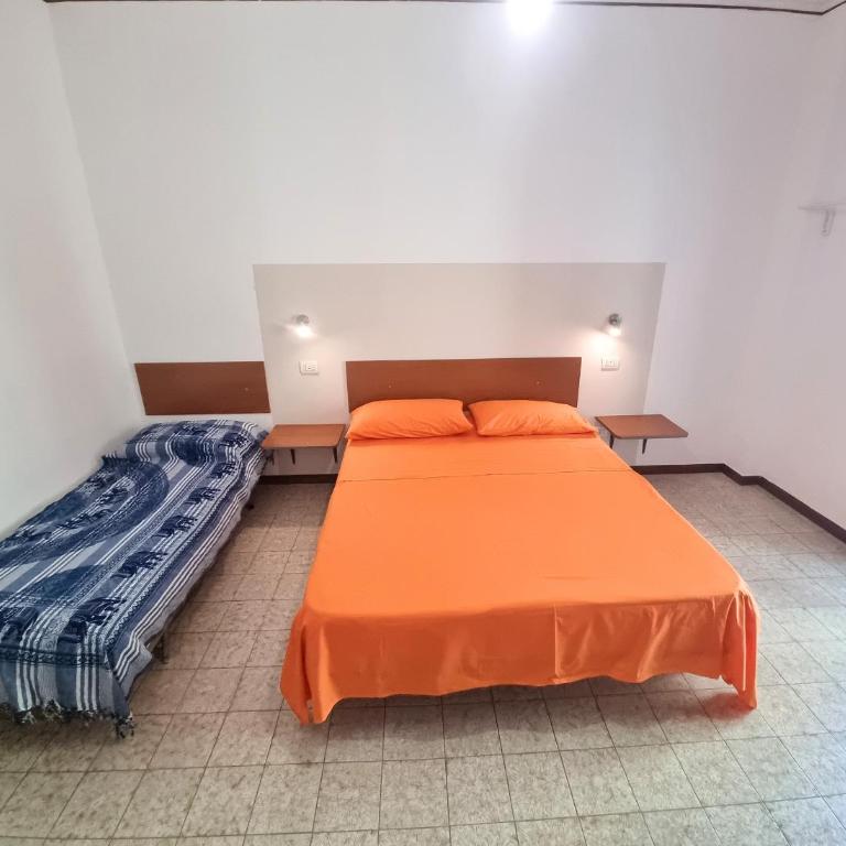 ROSSO - PROPPRO SRL - MILAZZO ISOLE EOLIEe - Appartamento con 2 Camere da Letto, Balcone e Vista mare - 2