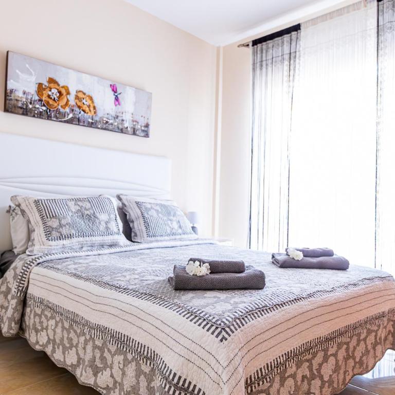 Villa with private pool and magnificent views - Villa - 17