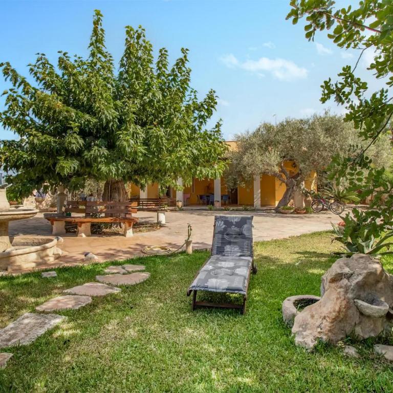 3 Bedroom Beach Front Home In Marina Di Marza - Three-Bedroom Vacation Home - 13