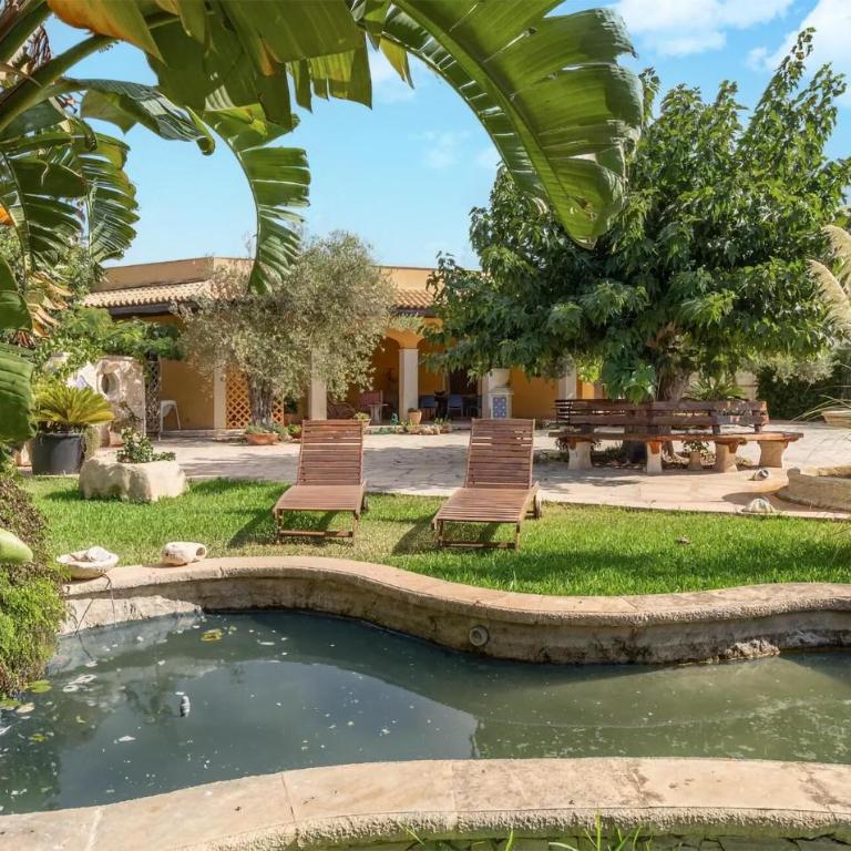 3 Bedroom Beach Front Home In Marina Di Marza - Three-Bedroom Vacation Home - 27