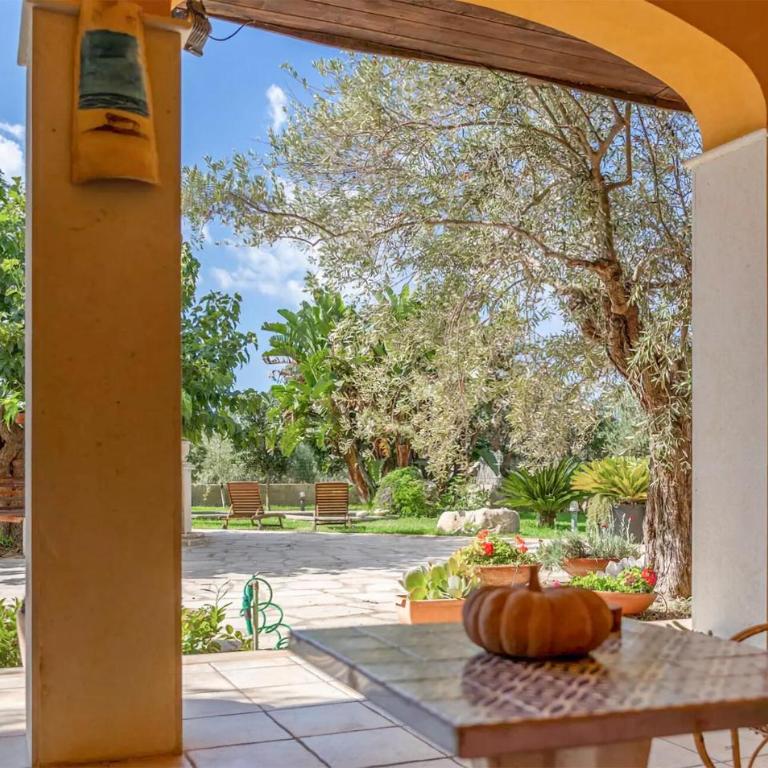 3 Bedroom Beach Front Home In Marina Di Marza - Three-Bedroom Vacation Home - 17
