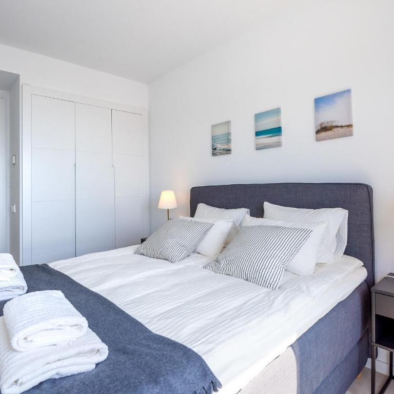 Penthouse Middle Views - Three-Bedroom Apartment with Sea View - 21