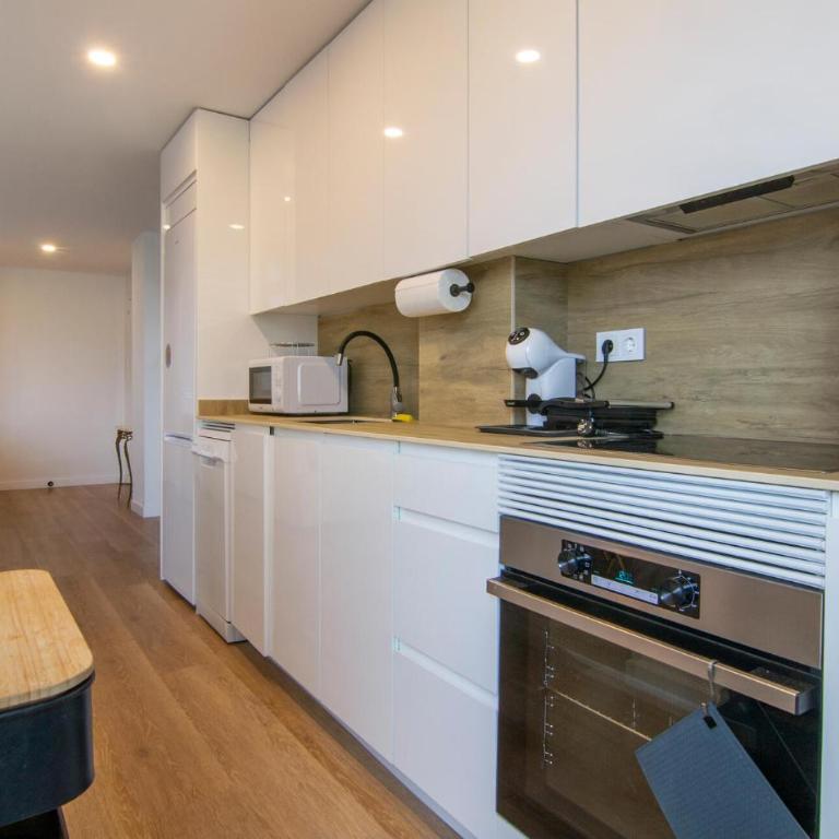 Awesome Apartment In Cullera With House Sea View - Three-Bedroom Apartment - 12