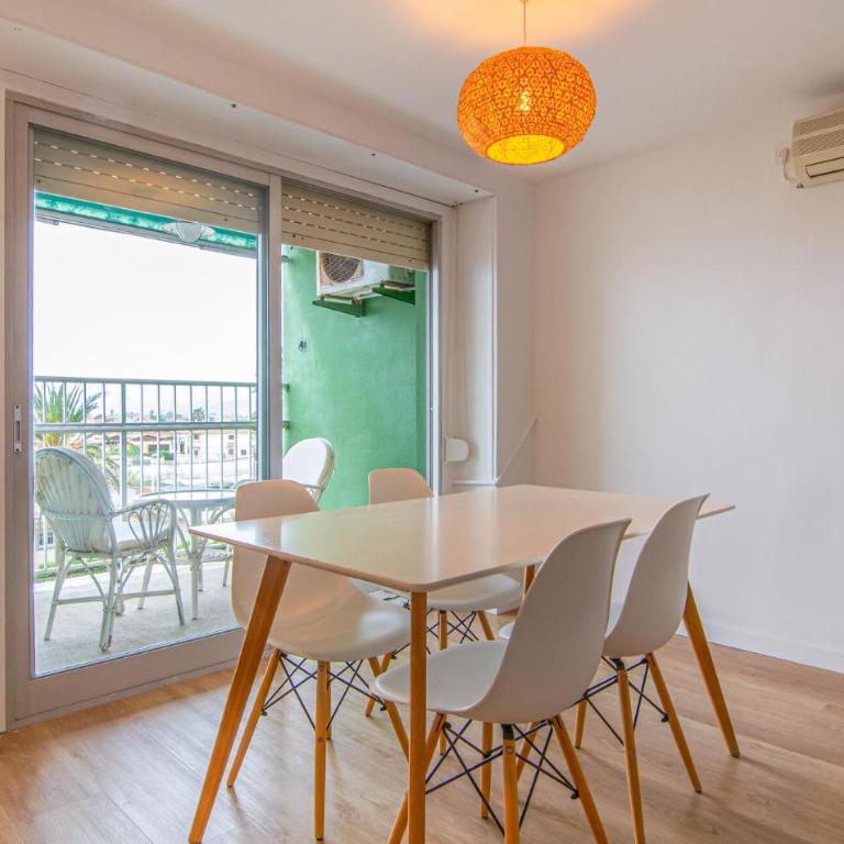 Awesome Apartment In Cullera With House Sea View - Three-Bedroom Apartment - 13