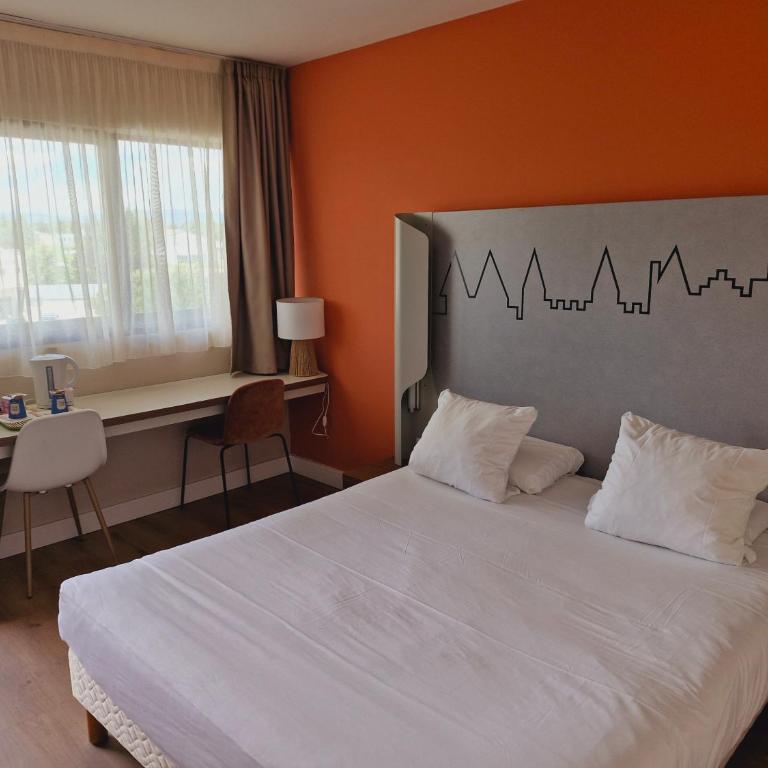 Kyriad Carcassonne - Aéroport - Double Room with free spa access - 8