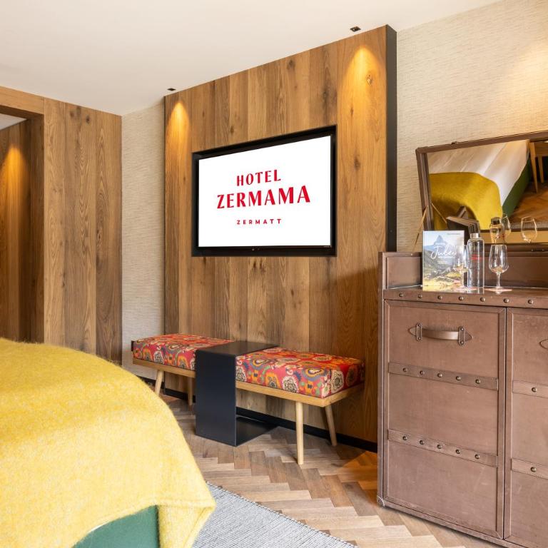 Hotel ZERMAMA Zermatt - Zweibettzimmer mit Balkon und Blick auf das Matterhorn - 3