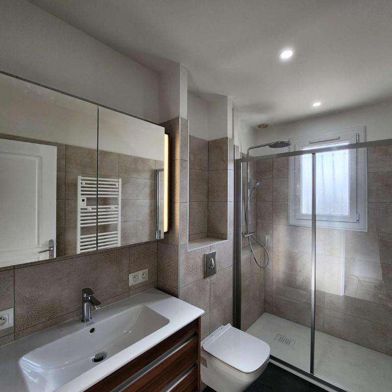Villa climatisée 4 pièces avec terrasse, WIFI, garage, proche de la plage, animaux acceptés - FR-1-409-81 - Villa - 14