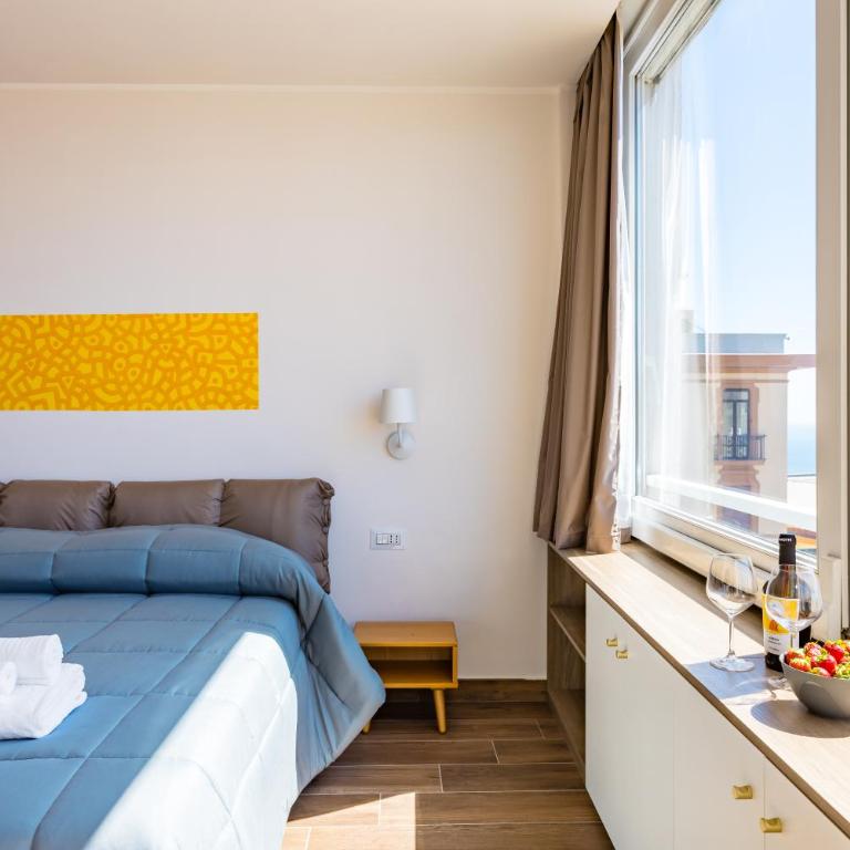 Chiave di Fuga by NapoliApartments - Camera Matrimoniale Deluxe con Vista Mare Laterale - 15