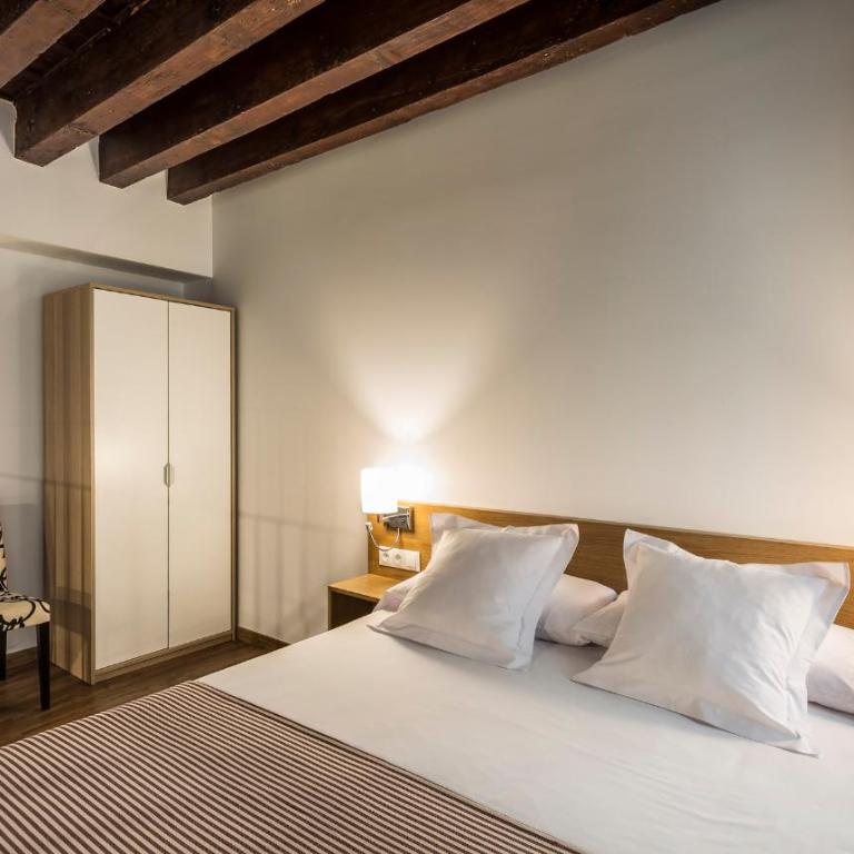 Catalina Suites San Nicolas - Two-Bedroom Apartment - 13
