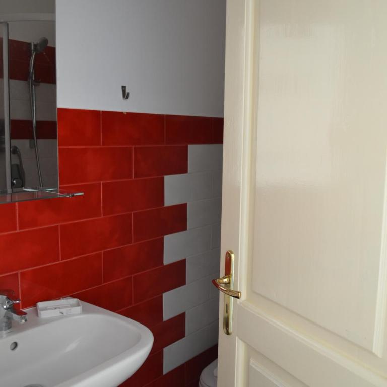 Il Teatro Rooms - Double Room with Private Bathroom - 11