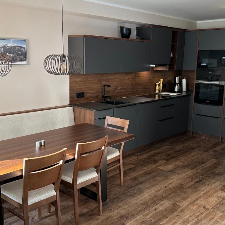 Exclusiv Panorama Spa DAS SCHILLER - Three-Bedroom Premium Apartment - 5