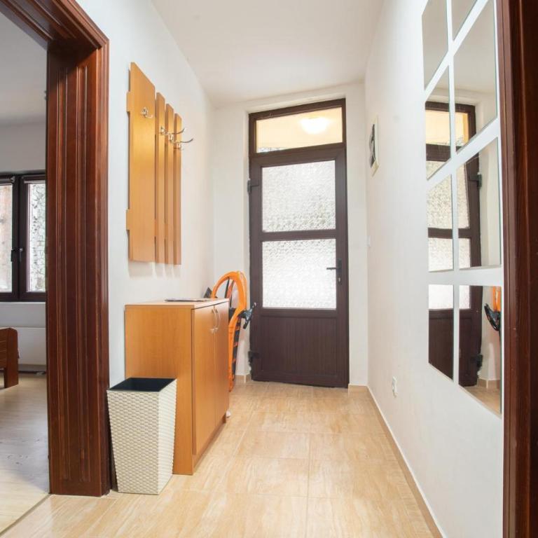 Šumska kuća Divčibare - Apartman sa 2 Spavaće Sobe - 15