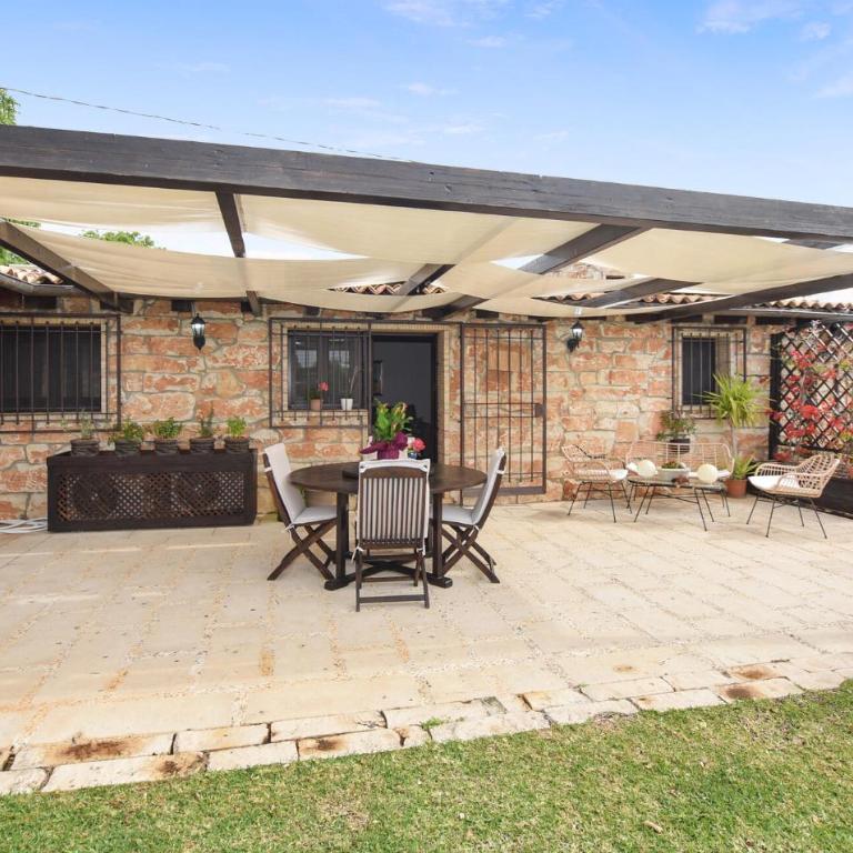 Gorgeous Home In Siracusa - Casa Vacanze con 2 Camere da Letto - 2