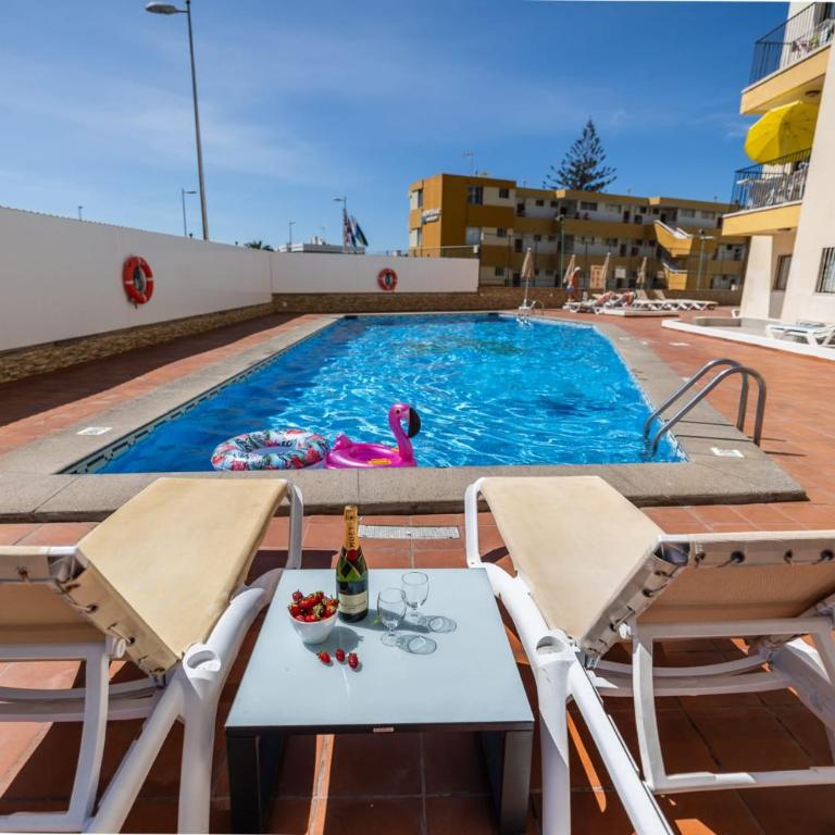 Los Ficus - One-Bedroom Apartment - 10