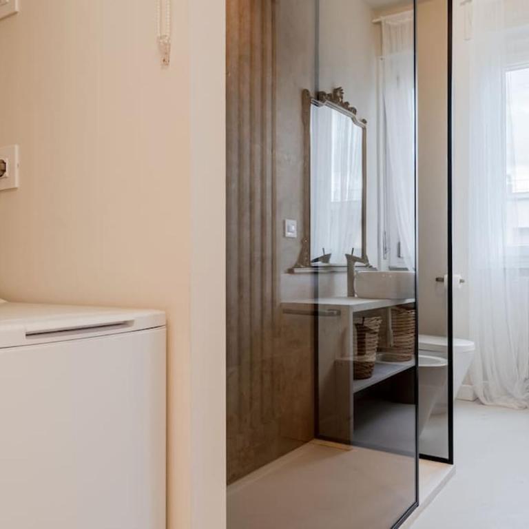 HOST4U - PETIT SUITE VITTORIA in Brescia City Center - Appartamento con 1 Camera da Letto - 6
