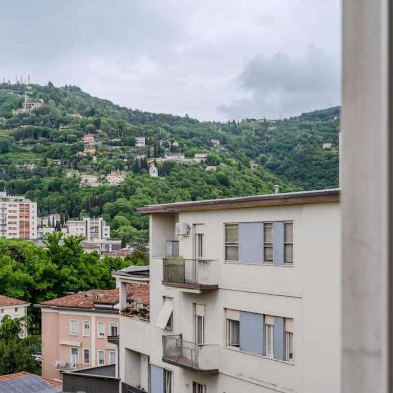 HOST4U - PETIT SUITE VITTORIA in Brescia City Center - Appartamento con 1 Camera da Letto - 8