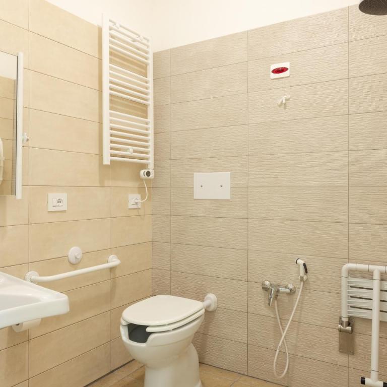 Ostello della Gioventù Brindisi - Dormitorio Misto con 4 Letti - 4