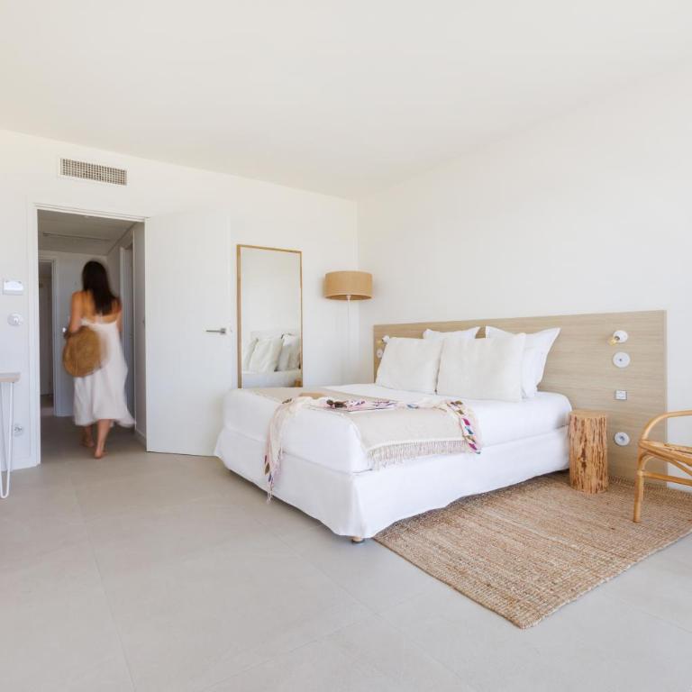 Belle Vue Hôtel - Chambre Quadruple avec Piscine Privée - Vue sur Mer - 22