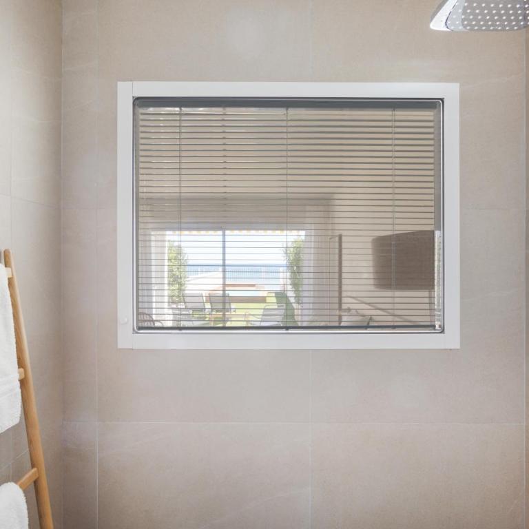Belle Vue Hôtel - Chambre Double avec Piscine Privée - Vue sur Mer - 23