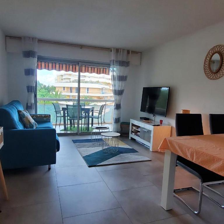 MIOUGRANO 2 Pieces Climatise 47m2 Piscine, Parking - Appartement - Vue sur Piscine - 3
