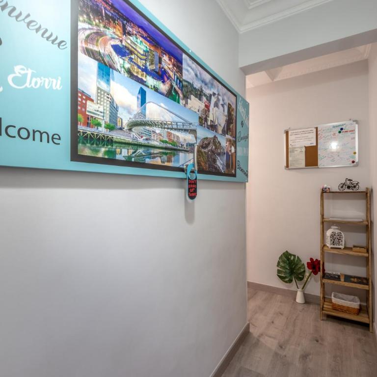 INSIDE OLD TOWN by Alojarte - Three-Bedroom Apartment - 39