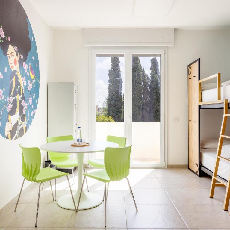 Ostello della Gioventù Brindisi - Dormitorio Misto con 4 Letti - 2