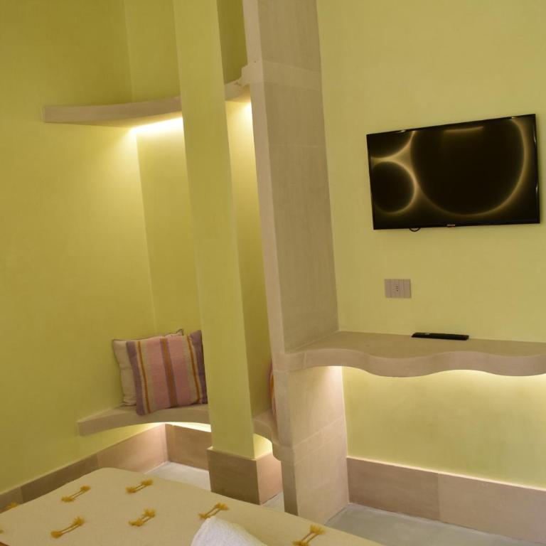 Bianco Mare Delfino Apartment - Three-Bedroom Apartment - 12
