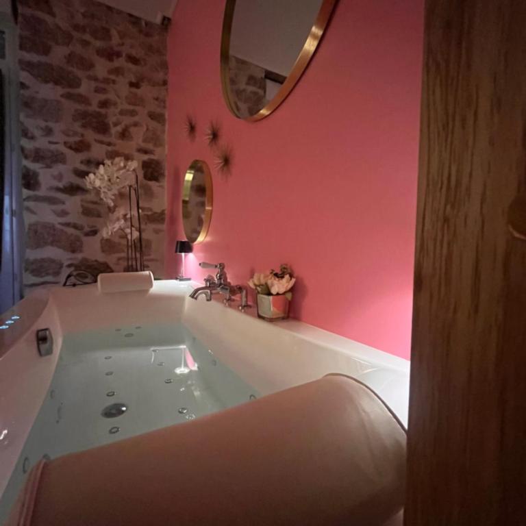Suite Love Room Les Secrets d'Eden Rose- escapade romantique à 2 - Appartamento Suite - 19