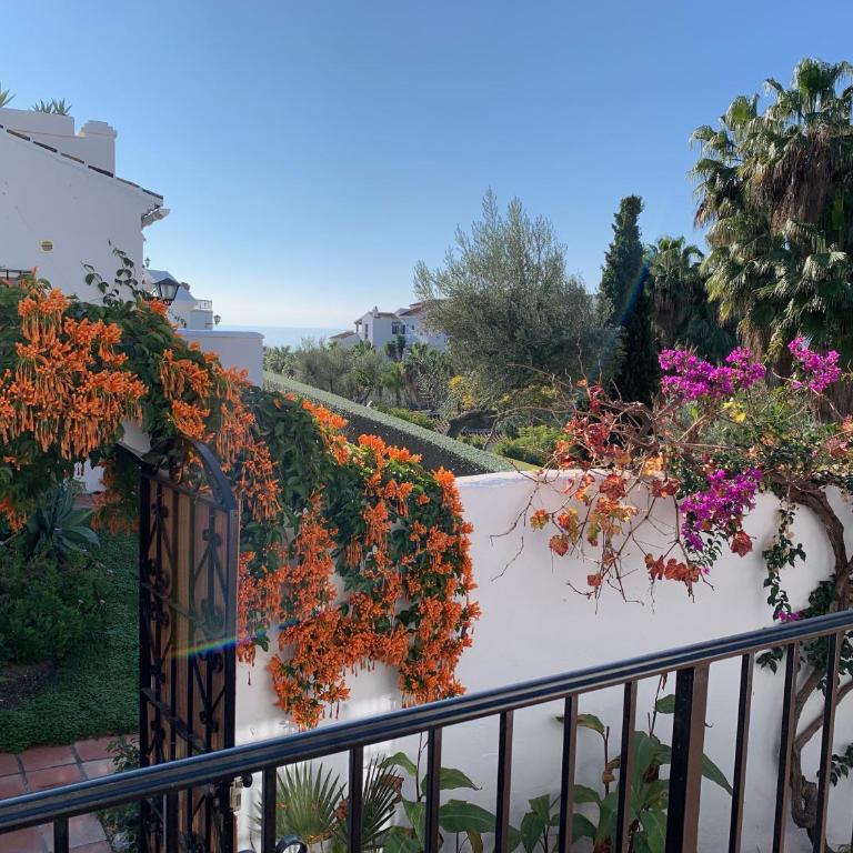 Casa con terraza y hermoso jardín comunal - Casa de 2 dormitorios - 2