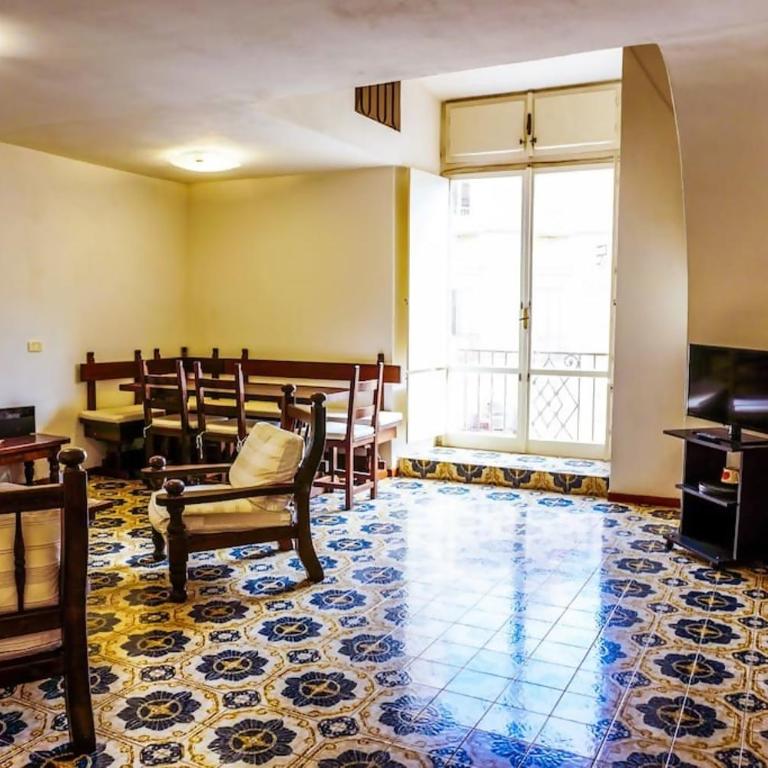 Storico Palazzo di Gaeta con abbonamento auto - Three-Bedroom Apartment - 10