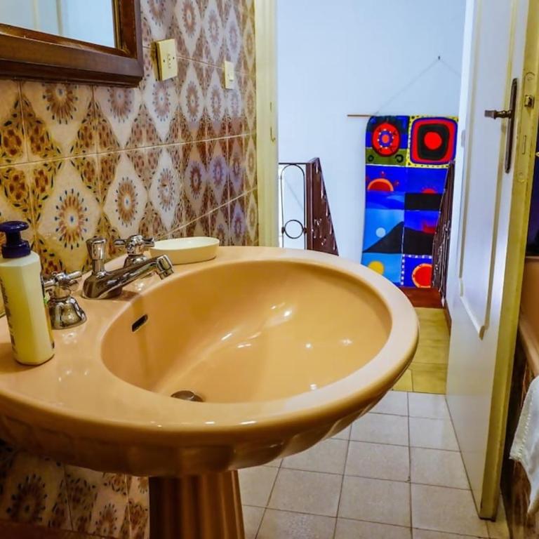 Storico Palazzo di Gaeta con abbonamento auto - Three-Bedroom Apartment - 16