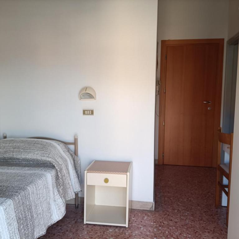HOTEL ROSSINI - Camera Singola con Balcone - 4