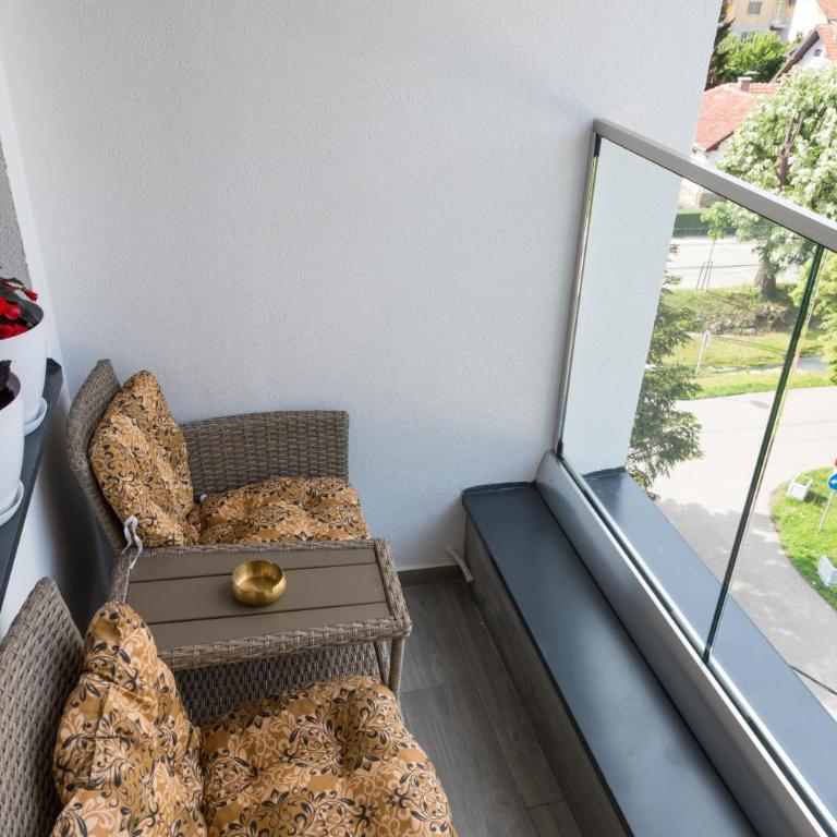 Apartmani Central 14 & Free parking garage - Apartman sa 1 Spavaćom Sobom - 17
