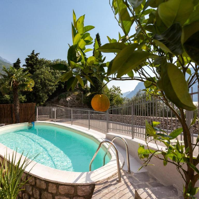 Villa Fiore - Apartamento de 2 dormitorios con balcón - 9